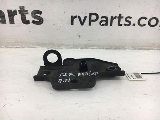 Кронштейн радиатора верхний правый TOYOTA AVENSIS T27 2009-2018 16505-0R060, 16505-0R060, A