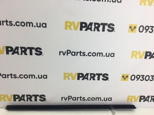 Уплотнитель боковых стекол нижний задний левый правый внутренний VOLKSWAGEN PASSAT B7 2010-2014 3AE839471, 3AE839471, A