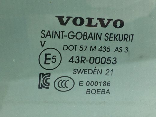 Скло дверей заднє праве VOLVO XC60 2017- 32244881, 32244881, B