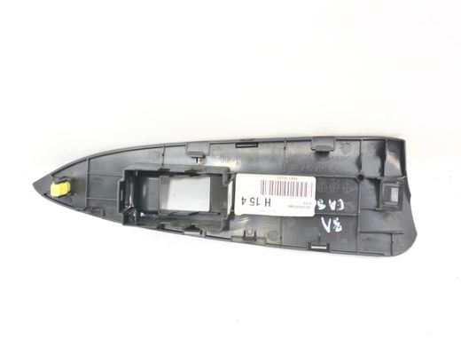 Накладка на кнопку задня ліва TOYOTA RAV4 CA30W 2005-2010 7427242010B0, 7427242010B0, A