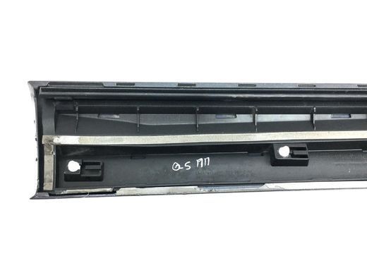 Накладка дверей нижня передня права зовнішня AUDI Q5 2008-2012 8R0853960E, 8R0853960E, B
