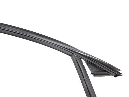 Уплотнитель боковых стекол передний правый VOLVO V90 2016-2020 32328967, 32328967, B