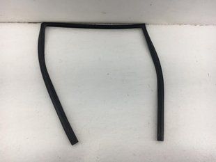 Уплотнитель боковых стекол задний правый LAND ROVER FREELANDER 2 L359 2010-2012 LR007493, LR007493, A