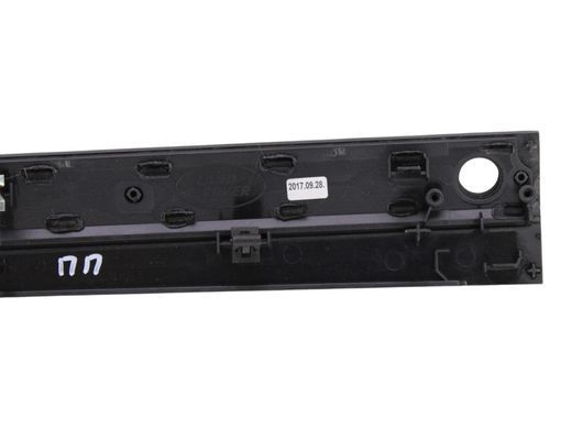 Накладка торпедо передня права LAND ROVER DISCOVERY L462 2017-2020 (HY32046A63) LR081265, LR081265, A