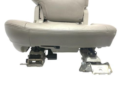 Сиденье заднее правое CITROEN C-CROSSER 2007-2013 (2-ий ряд, з підголовником, з підсвіткою, механічне, без AirBag) 884689, 884689, B