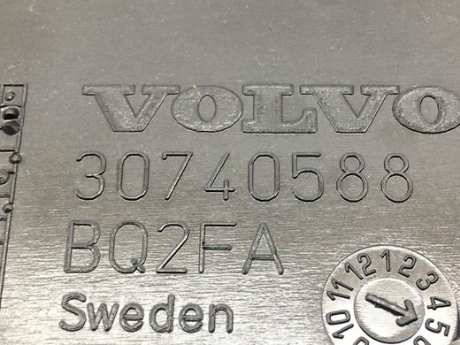 Накладка крыши верхняя задняя VOLVO XC60 2008-2013 (39855453) 30740588, 30740588, B