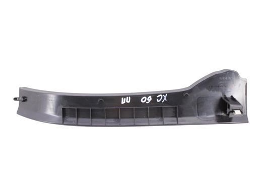Накладка передньої стійки нижня права внутрішня VOLVO XC60 2017- 31426880, 31426880, A