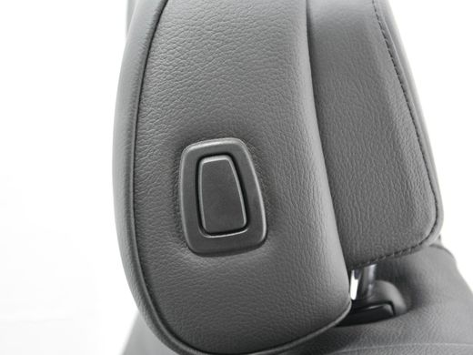 Сиденье переднее правое BMW X3 E83 2006-2010 (механічне, з підголовником, переднатягувачем ременя) 52108226268, 52108226268, A