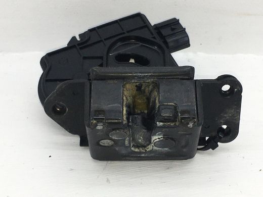 Замок кришки багажника TOYOTA AVENSIS T27 2009-2018 69350-05060, 69350-05060, A