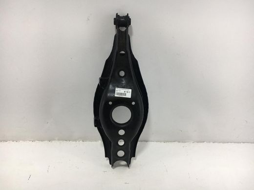 Рычаг задней подвески нижний правый TOYOTA AVENSIS T27 2009-2018 48730-05070, 48730-05070, A