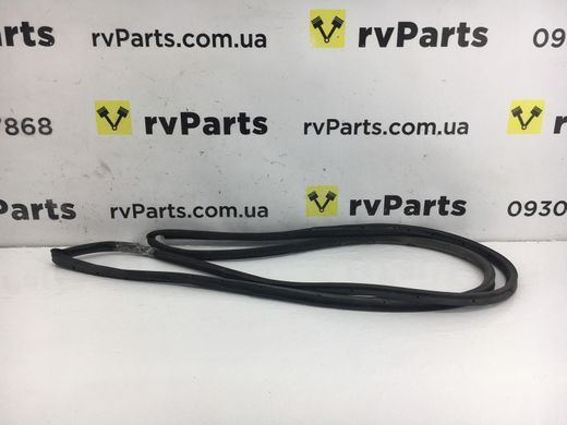 Уплотнитель двери задний левый JEEP RENEGADE 2014- 68267911AA, 68267911AA, A
