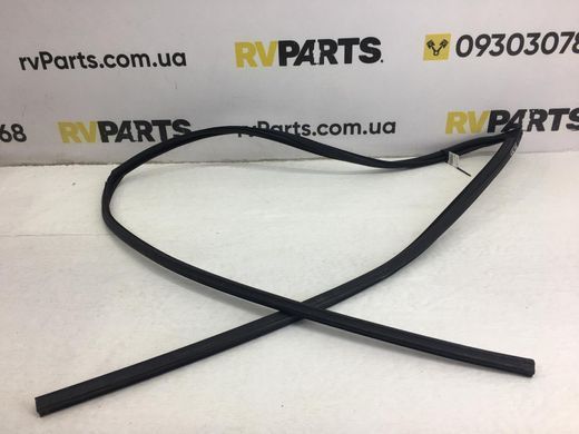Уплотнитель боковых стекол передний правый SUBARU FORESTER S13 2014-2018 63527SG100, 63527SG100, A