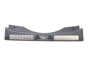 Накладка замка багажника LAND ROVER RANGE ROVER EVOQUE L538 2015-2018 (BJ32113A10AD) LR061593, LR061593, B