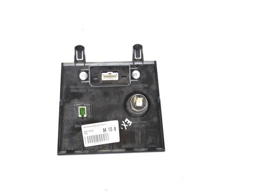 Накладка центральної консолі INFINITI EX 2007-2013 (з роз'ємами USB/AUX) 969311BU0A, 969311BU0A, B