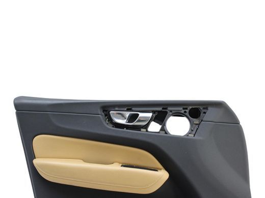 Карта дверей передня ліва VOLVO XC60 2017- 32201496, 32201496, A
