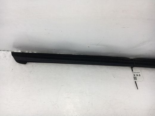Уплотнитель боковых стекол нижний правый внутренний HYUNDAI I40 2011-2015 82241-3Z000, 82241-3Z000, A