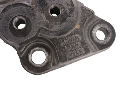 Кронштейн АКПП левый LAND ROVER DISCOVERY SPORT L550 2019- (K8D27M125CB) LR137038, LR137038, A