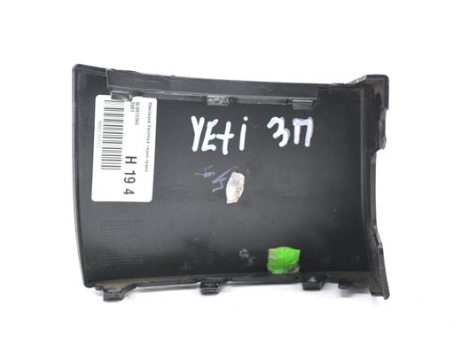 Накладка под задний фонарь правая SKODA YETI 2009-2013 5L6813346, 5L6813346, B