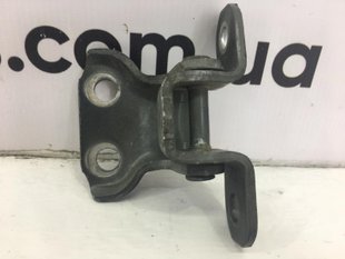 Петля дверей нижня передня права TOYOTA RAV4 CA30W 2005-2010 6873033021, 6873033021, A