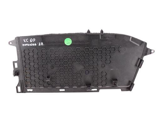 Накладка центральной консоли правая VOLVO XC60 2017- 31420760, 31420760, A