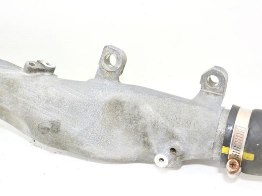 Патрубок интеркулера TOYOTA RAV4 CA30W 2005-2010 (в зборі з 1734226120) 1736126040, 1736126040, A