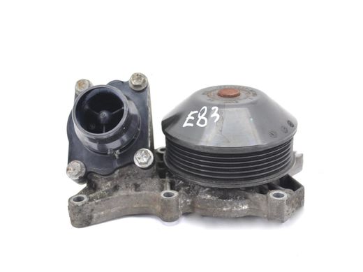 Помпа / водяной насос BMW X3 E83 2006-2010 (779764009) 11517807311, 11517807311, A