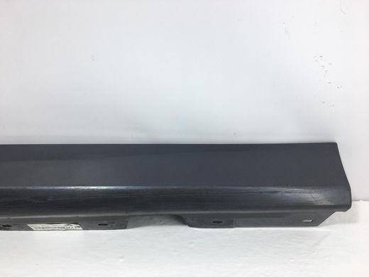 Накладка порога права зовнішня BMW 320 E90 2005-2008 51770032950, 51770032950, B