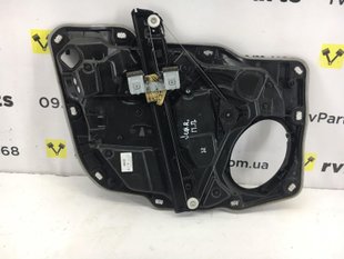 Монтажна плата передня права JEEP RENEGADE 2014- 68290008AA, 68290008AA, A