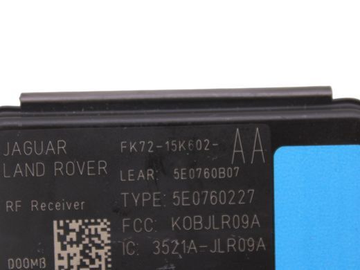 Усилитель антенны LAND ROVER DISCOVERY L462 2017-2020 (LR138596) FK7215K602AA, FK7215K602AA, A