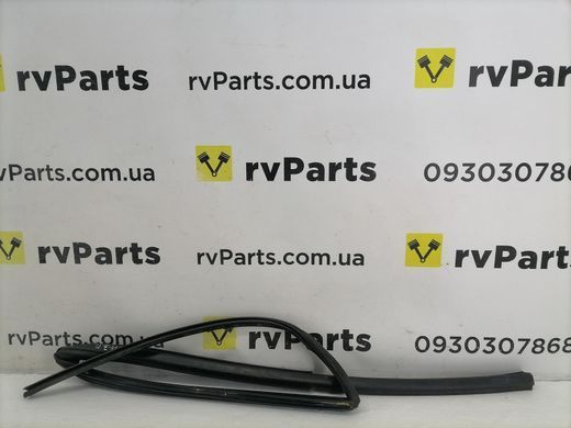 Уплотнитель боковых стекол задний правый VOLVO XC90 2002-2014 30762959, 30762959, A
