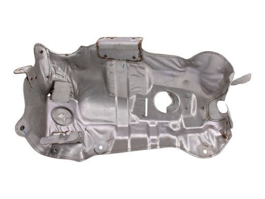 Тепловой экран верхний BMW X1 F48 2015-2019 (турбіни) 11657618369, 11657618369, A