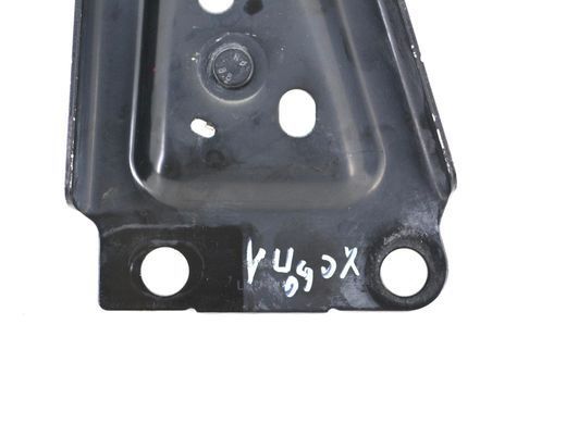 Кронштейн балки передний левый VOLVO XC60 2017- 32216401, 32216401, A