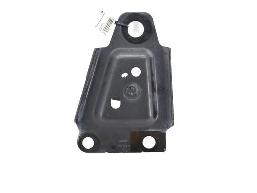 Кронштейн балки передний правый VOLVO XC60 2017- 32216403, 32216403, A