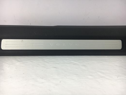 Накладка порога передняя правая внутренняя VOLVO XC60 2017- 31448015, 31448015, A