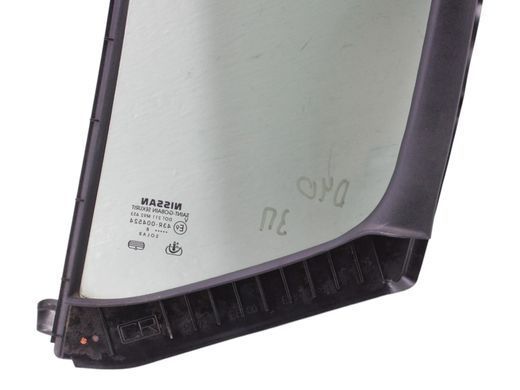 Стекло двери заднее правое NISSAN NAVARA D40 2005-2010 82262EB320, 82262EB320, A