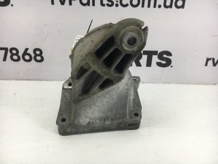 Кронштейн опори двигуна лівий MERCEDES E220 W212 2012-2016 A6512230004, A6512230004, A