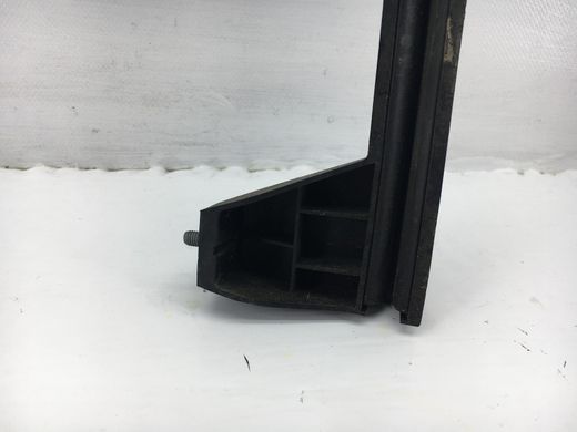 Направляющая стекла двери передняя левая CHEVROLET TRAX U200 2013-2016 95374833, 95374833, A