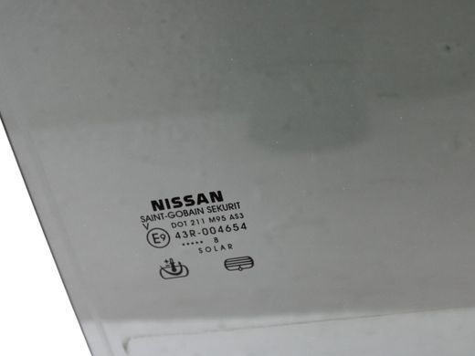 Стекло двери заднее правое NISSAN NAVARA D40 2005-2010 82300EB320, 82300EB320, A